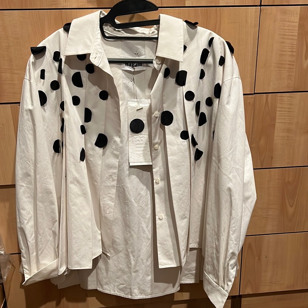 Hagahi creative shirt by Korean designer , size M/L